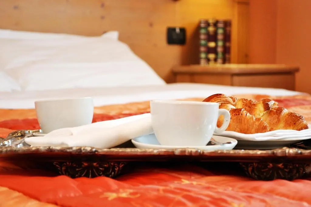 Il Tinello Hotel Solagna 3*,